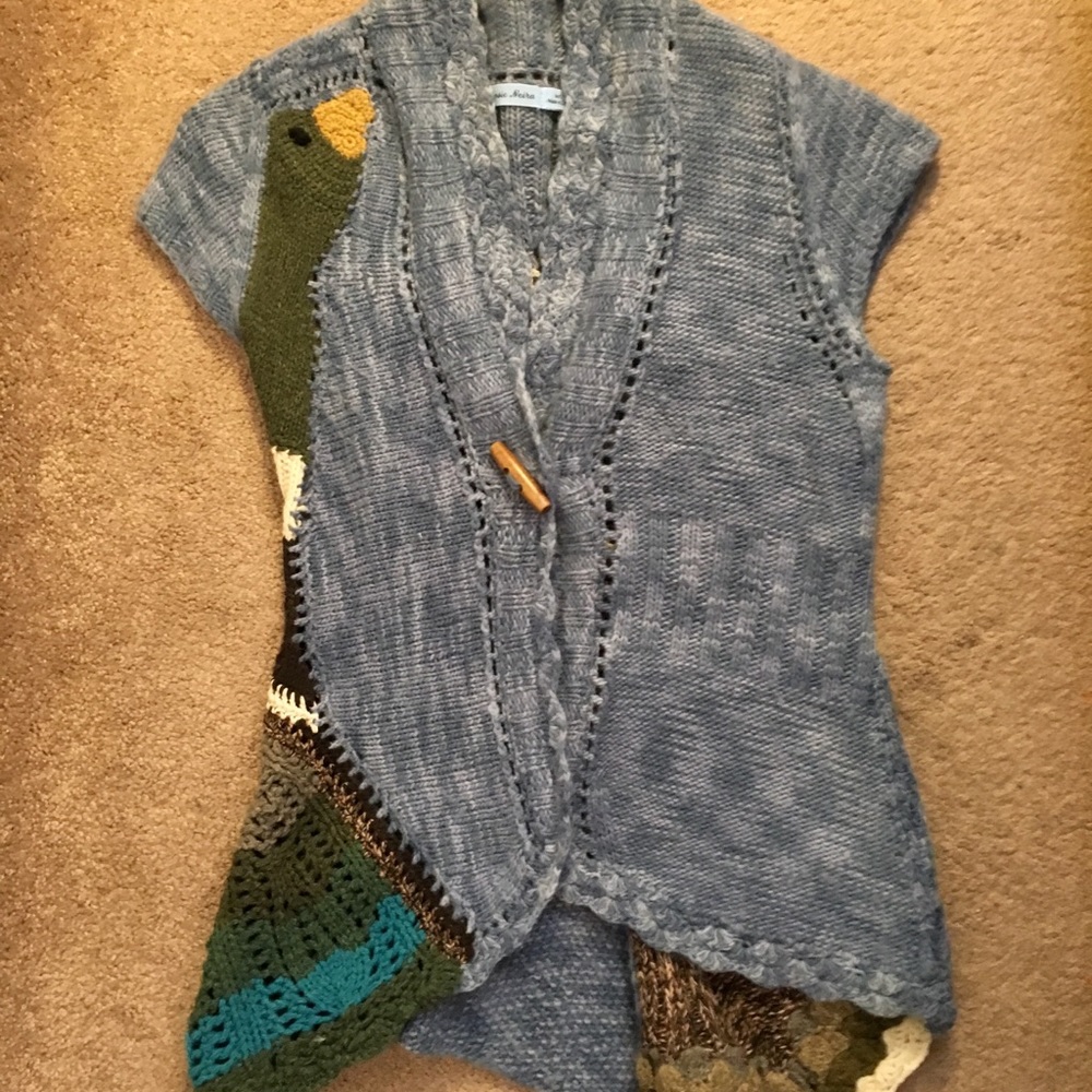 Sweater vest